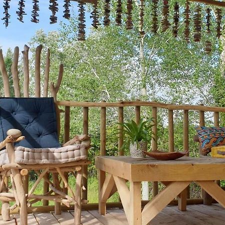 La Cabane Perchee Villelaure Екстериор снимка